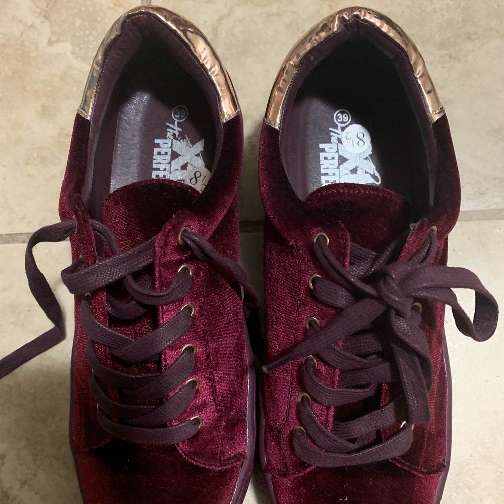 Women’s shoes